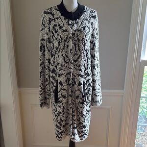 Solitaire XL Black Ivory Off-White Textured Long Cardigan Teddy Sweater Pockets